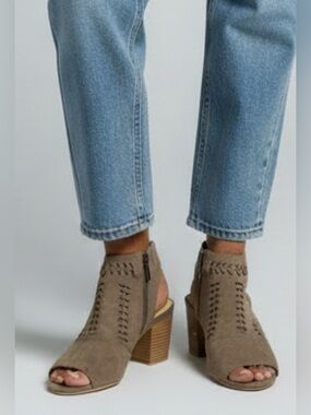 Women's 8.5 Kohls HonorIamushroom Open Toe Block‎ Heel Mule Zipper Boho